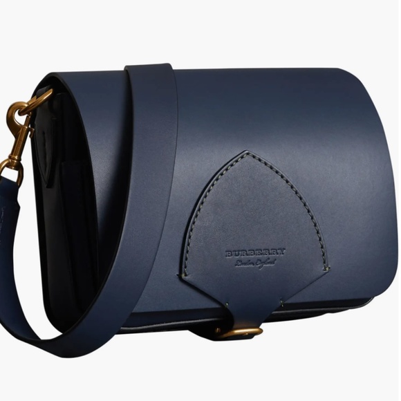 Authentic Burberry Large Square Leather Shoulder Bag - Picture 2 of 14